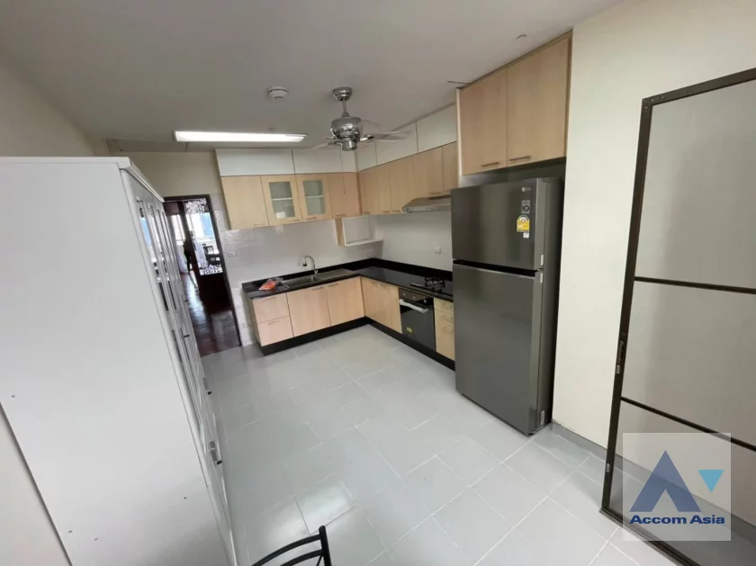 8  3 br Condominium For Rent in Sukhumvit ,Bangkok BTS Nana at Tower Park 1514531