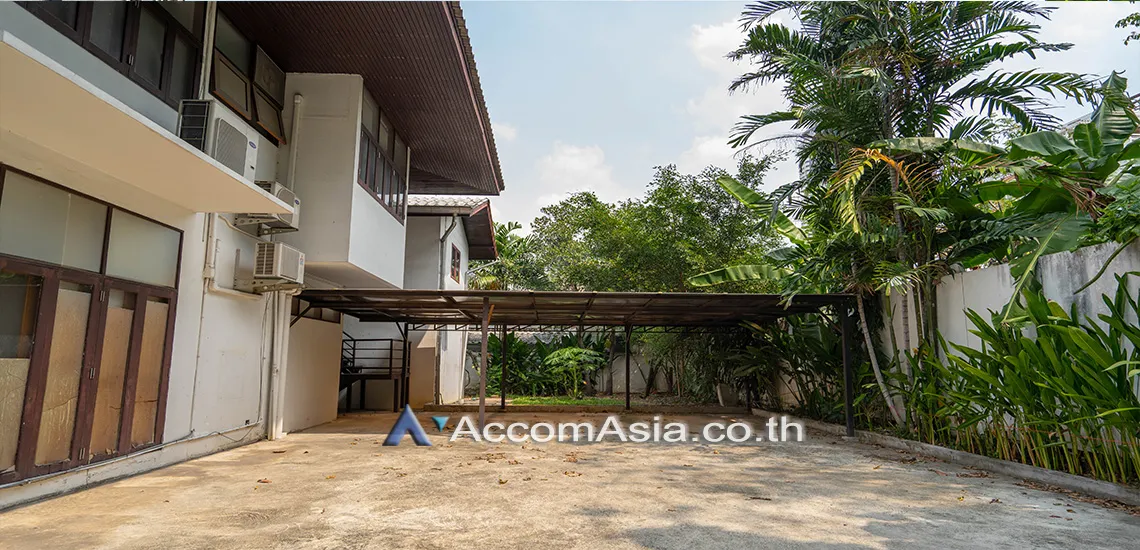 unit 5 Bedrooms  House For Rent in Sukhumvit, Bangkok  near BTS Phrom Phong (2314606)