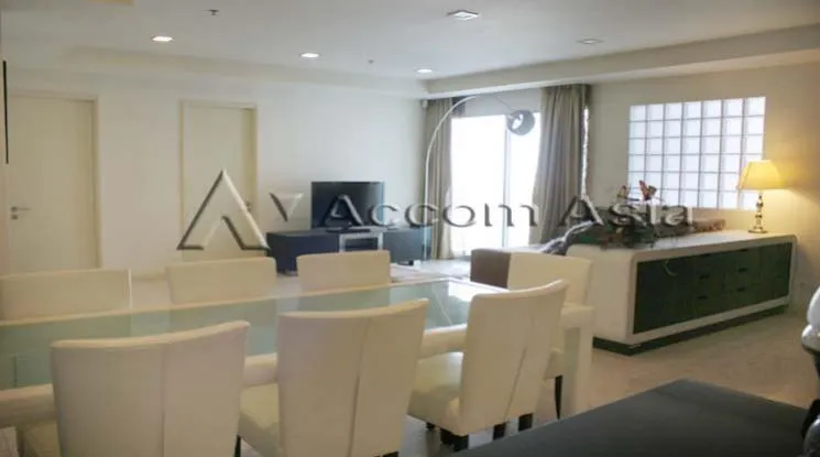 unit 2 Bedrooms  Condominium For Rent in Sukhumvit, Bangkok  near BTS Ekkamai (1514629)
