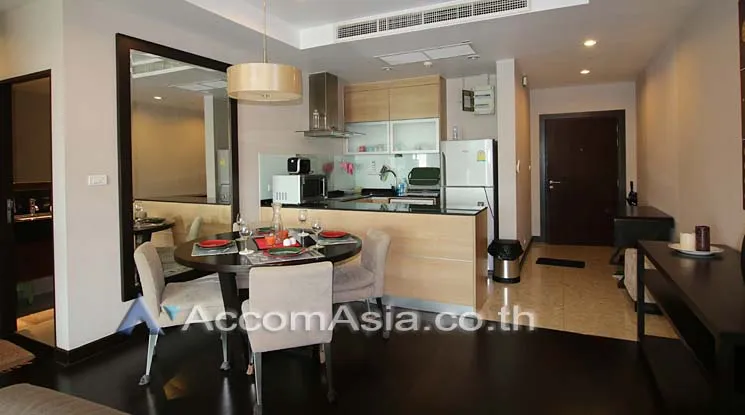 unit 2 Bedrooms  Condominium For Rent in Sathorn, Bangkok  near BTS Sala Daeng - MRT Lumphini (1514762)