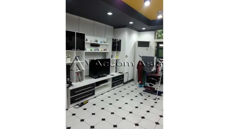 unitHome Office |  3 Bedrooms  House For Rent & Sale in Sukhumvit, Bangkok  near BTS Phrom Phong (2314788)