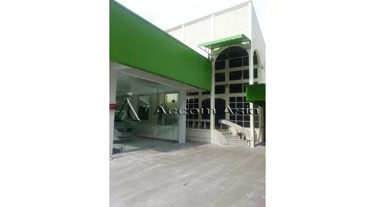 unitHome Office |  3 Bedrooms  House For Rent & Sale in Sukhumvit, Bangkok  near BTS Phrom Phong (2314788)