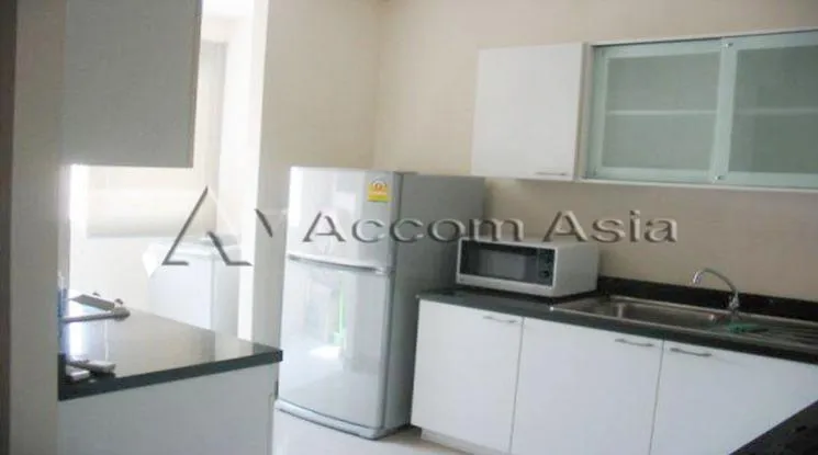 unit 2 Bedrooms  Condominium For Rent in Sathorn, Bangkok  near BTS Chong Nonsi (1514907)