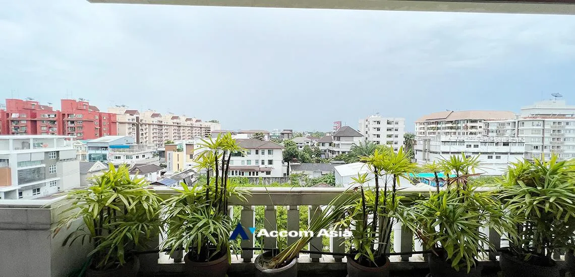36  3 br Apartment For Rent in Sathorn ,Bangkok MRT Khlong Toei at Privacy One Unit per Floor 1414996