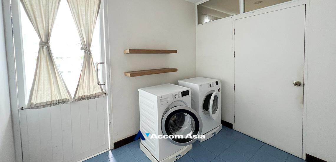 34  3 br Apartment For Rent in Sathorn ,Bangkok MRT Khlong Toei at Privacy One Unit per Floor 1414996