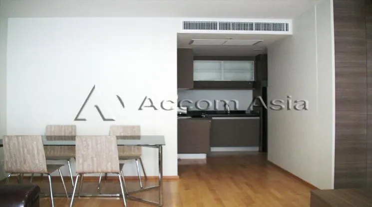 unit 2 Bedrooms  Condominium For Rent in Sukhumvit, Bangkok  near BTS Ekkamai (1515001)
