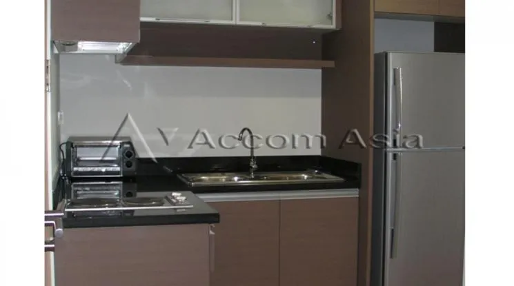 unit 2 Bedrooms  Condominium For Rent in Sukhumvit, Bangkok  near BTS Ekkamai (1515001)