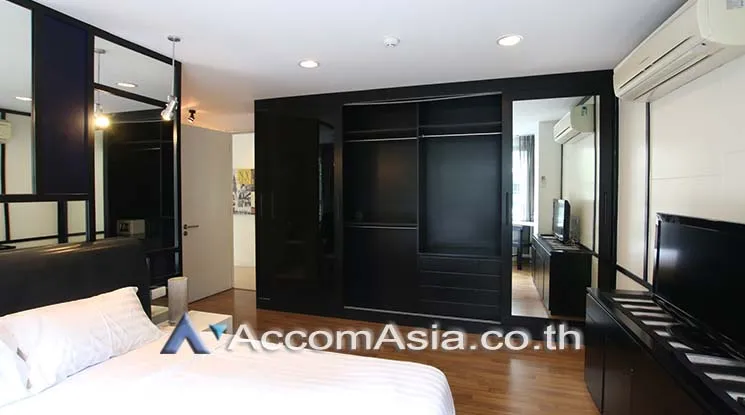 unit 2 Bedrooms  Condominium For Rent in Sukhumvit, Bangkok  near BTS Thong Lo (1515057)