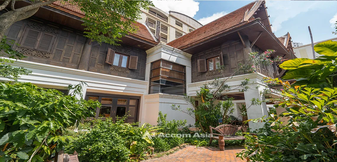 unit 2 Bedrooms  House For Rent in Sukhumvit, Bangkok  near BTS Phrom Phong (1715059)