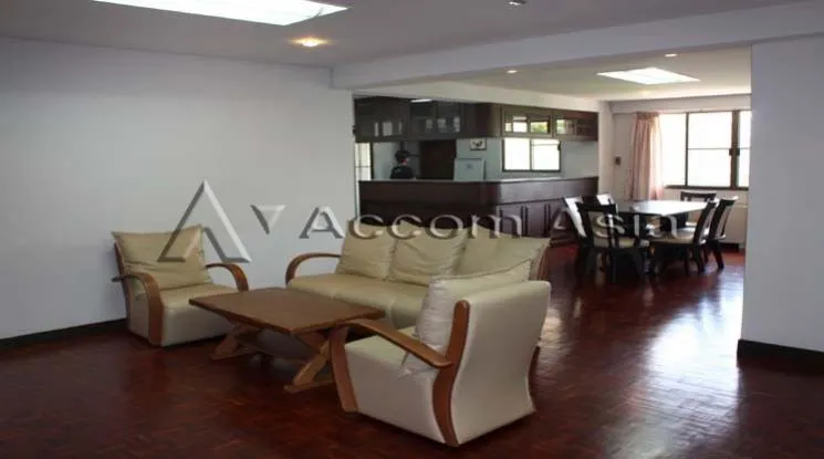 unit 3 Bedrooms  Apartment For Rent in Sukhumvit, Bangkok  near BTS Phrom Phong (1415154)