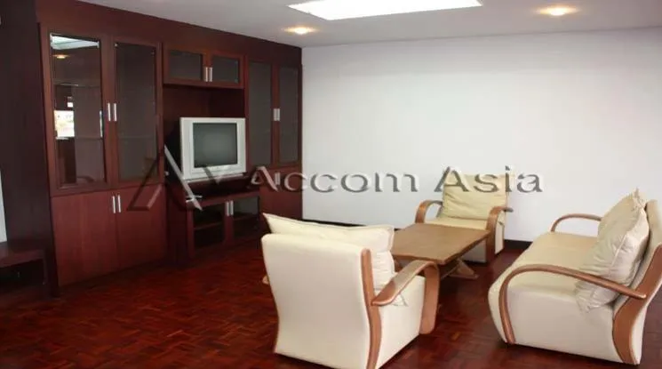 unit 3 Bedrooms  Apartment For Rent in Sukhumvit, Bangkok  near BTS Phrom Phong (1415154)
