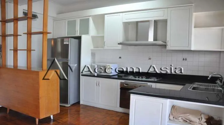 unit 2 Bedrooms  Apartment For Rent in Sukhumvit, Bangkok  near BTS Ploenchit (1415155)