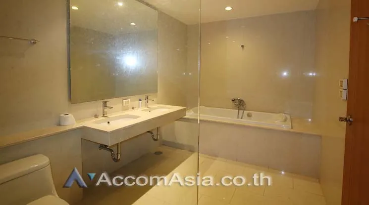 7  3 br Condominium For Rent in Ploenchit ,Bangkok BTS Chitlom at Royal Maneeya Executive Residence 1515157