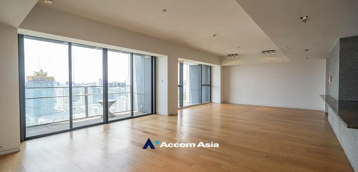 unit 3 Bedrooms  Condominium For Rent in Sathorn, Bangkok  near BTS Chong Nonsi - MRT Lumphini (1515189)