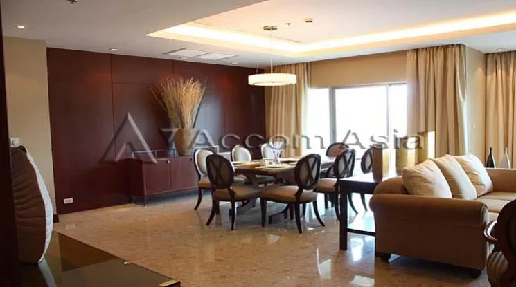 unit 3 Bedrooms  Apartment For Rent in Ploenchit, Bangkok  near BTS Ploenchit (1415310)
