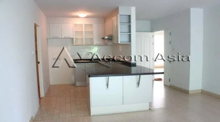 unit 2 Bedrooms  Apartment For Rent in Sukhumvit, Bangkok  near BTS Phrom Phong (1415323)
