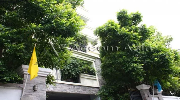unit 2 Bedrooms  Apartment For Rent in Sukhumvit, Bangkok  near BTS Phrom Phong (1415323)