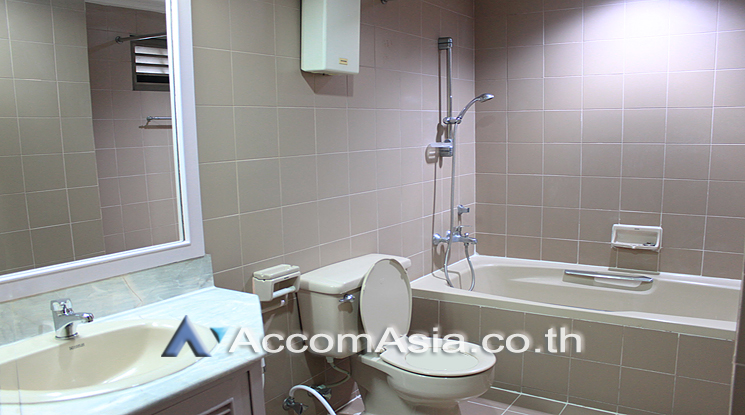 10  3 br Apartment For Rent in Sukhumvit ,Bangkok BTS Phrom Phong at Greenery garden and privacy 1415326