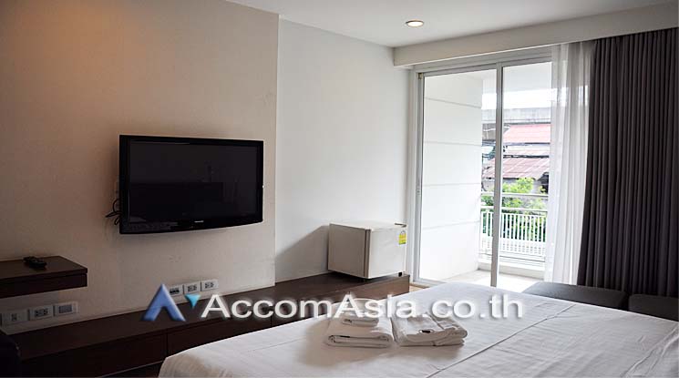 1  Apartment For Rent in Sathorn ,Bangkok BTS Surasak at The Elegant Residence 1415328