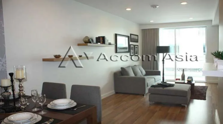 unit 2 Bedrooms  Apartment For Rent in Sathorn, Bangkok  near BTS Surasak (1415333)
