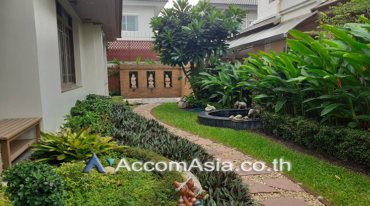 12  3 br House for rent and sale in Pattanakarn ,Bangkok  at Peaceful compound 1715389