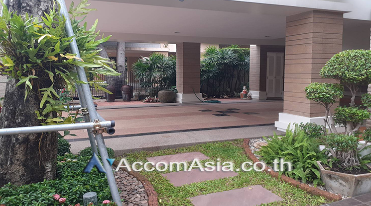 4  3 br House for rent and sale in Pattanakarn ,Bangkok  at Peaceful compound 1715389