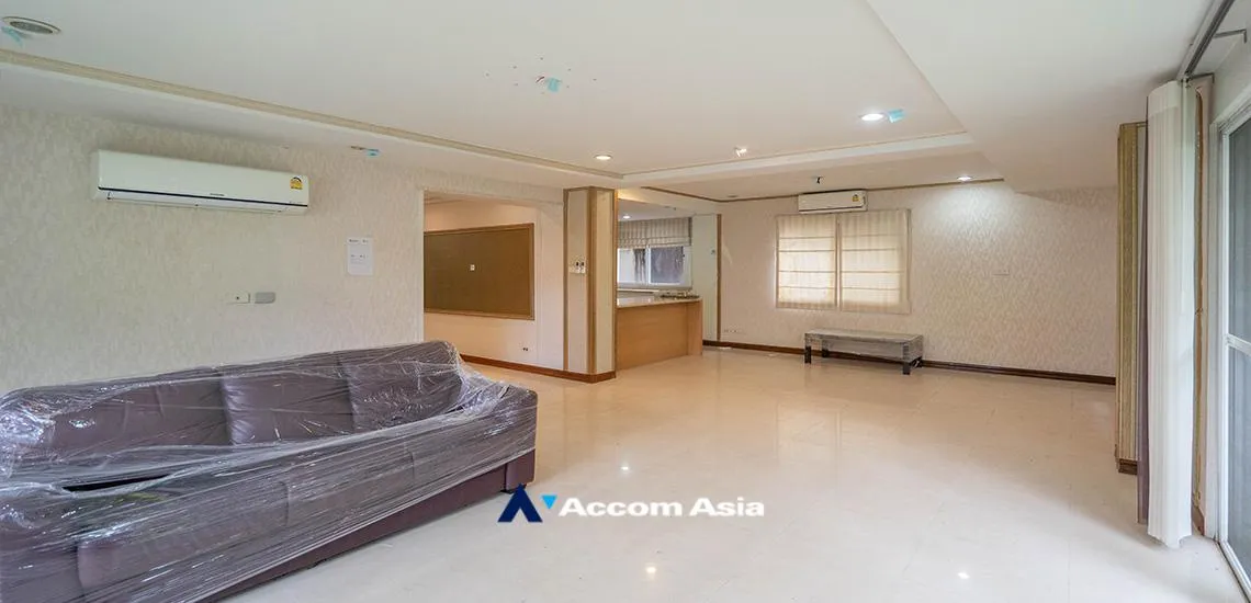 unitHome Office |  5 Bedrooms  House For Rent in Sukhumvit, Bangkok  near BTS Phrom Phong (1715501)