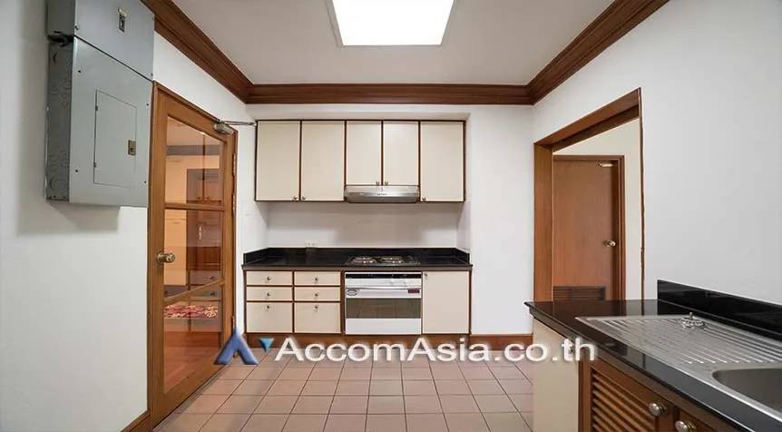 unit 3 Bedrooms  Apartment For Rent & Sale in Sukhumvit, Bangkok  near BTS Phrom Phong (1415522)