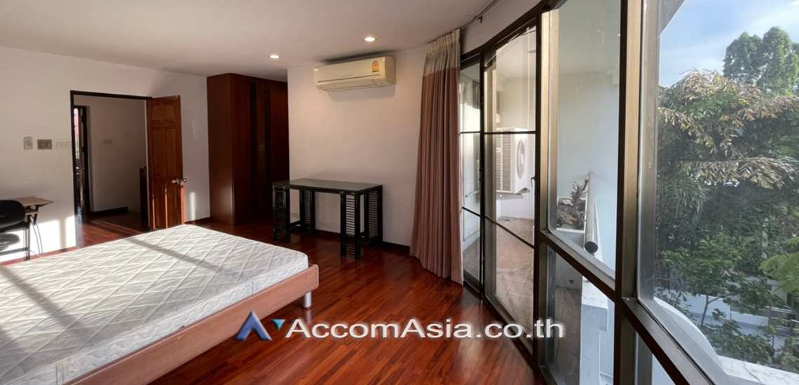 10  3 br Townhouse For Rent in Sathorn ,Bangkok BRT Nararam 3 at Modern style 2515528