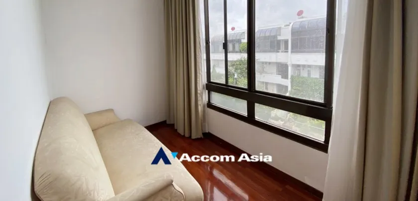 12  3 br Townhouse For Rent in Sathorn ,Bangkok BRT Nararam 3 at Modern style 2515529