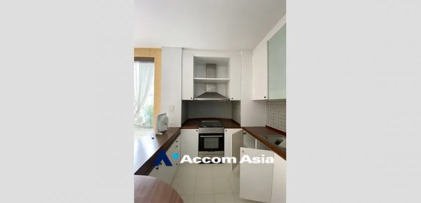 11  3 br Townhouse For Rent in Sathorn ,Bangkok BRT Nararam 3 at Modern style 2515529