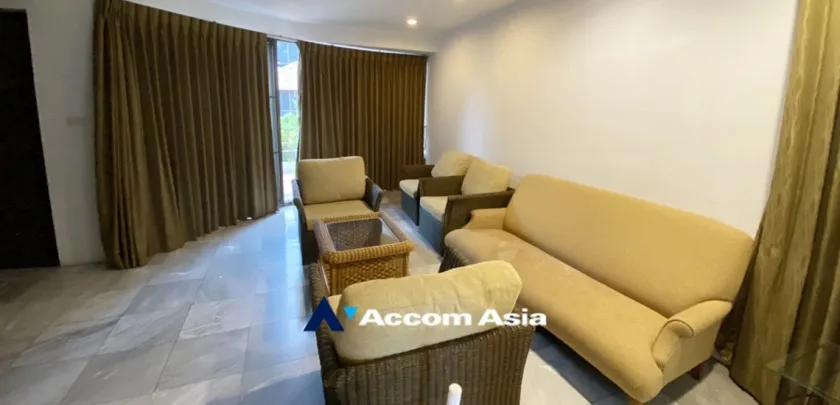 unit 3 Bedrooms  Townhouse For Rent in Sathorn, Bangkok  near BRT Nararam 3 (2515529)