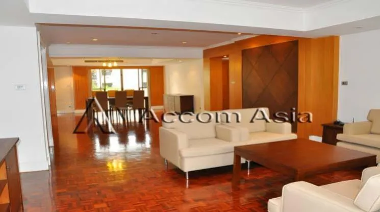 unit 3 Bedrooms  Apartment For Rent in Sukhumvit, Bangkok  near BTS Phrom Phong (1415534)