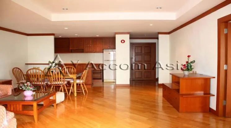 unit 2 Bedrooms  Apartment For Rent in Sukhumvit, Bangkok  near BTS Phrom Phong (1415558)