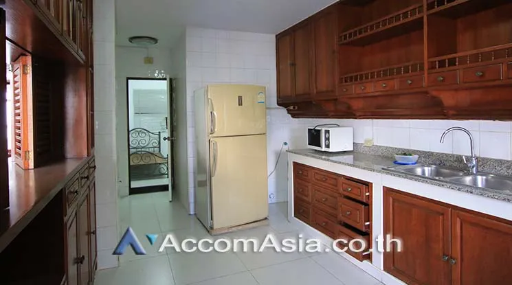 unit 3 Bedrooms  Condominium For Rent in Sukhumvit, Bangkok  near BTS Asok - MRT Sukhumvit (1515611)
