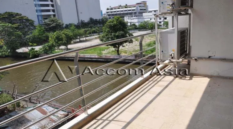 unit 3 Bedrooms  Condominium For Rent & Sale in Sukhumvit, Bangkok  near BTS Asok (1515631)