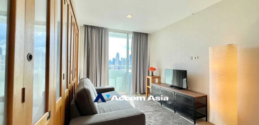 unit 1 Bedroom  Condominium For Sale in Sukhumvit, Bangkok  (1515651)