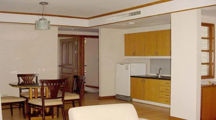 unit 2 Bedrooms  Apartment For Rent in Sukhumvit, Bangkok  near BTS Nana (10130)