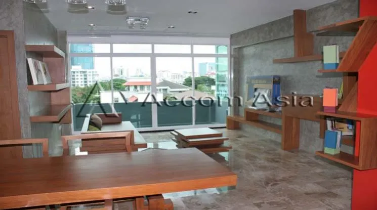 unit 2 Bedrooms  Apartment For Rent in Phaholyothin, Bangkok  near BTS Ari (1415781)
