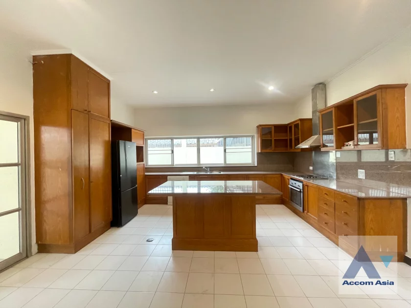 4  4 br House For Rent in Pattanakarn ,Bangkok BTS On Nut at Panya Pattanakarn Village 1815795