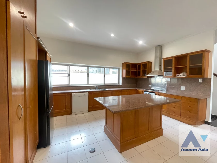 5  4 br House For Rent in Pattanakarn ,Bangkok BTS On Nut at Panya Pattanakarn Village 1815795