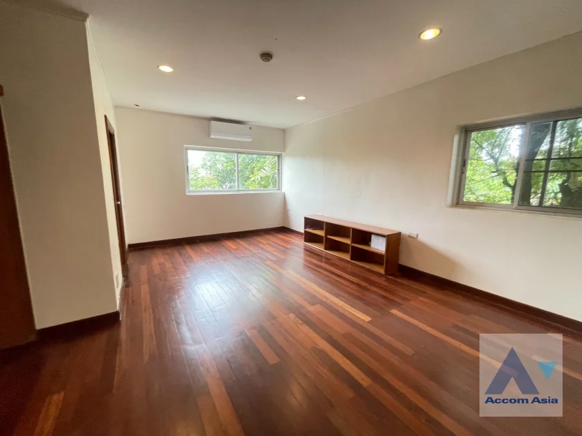 10  4 br House For Rent in Pattanakarn ,Bangkok BTS On Nut at Panya Pattanakarn Village 1815795