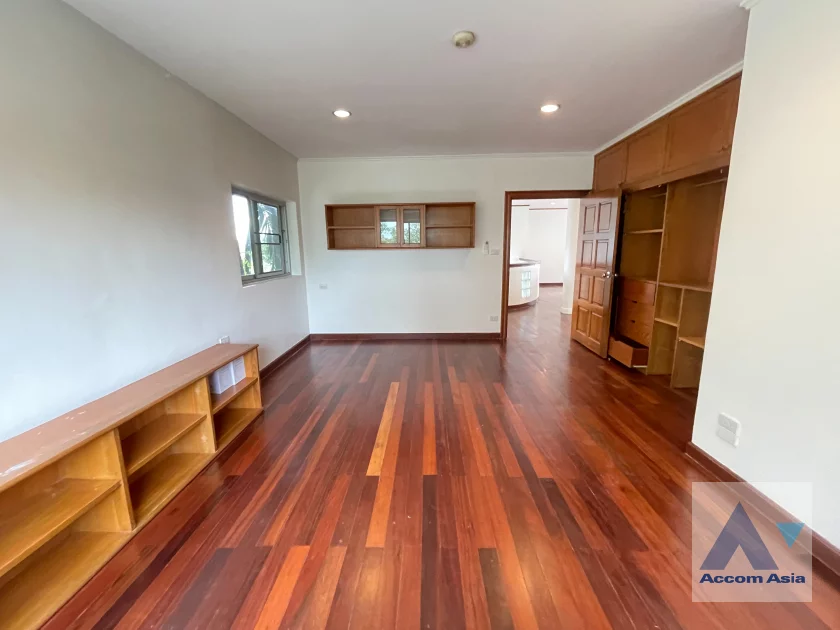 12  4 br House For Rent in Pattanakarn ,Bangkok BTS On Nut at Panya Pattanakarn Village 1815795