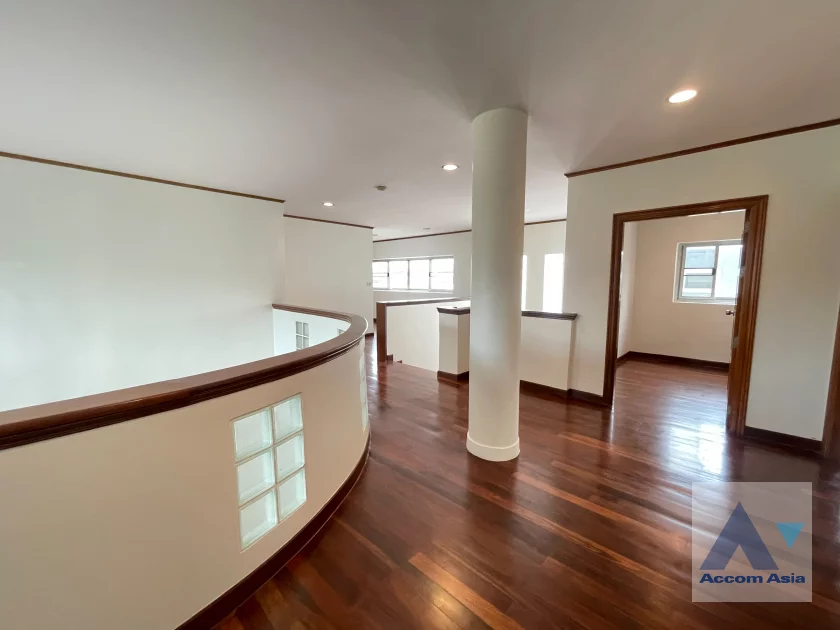 8  4 br House For Rent in Pattanakarn ,Bangkok BTS On Nut at Panya Pattanakarn Village 1815795