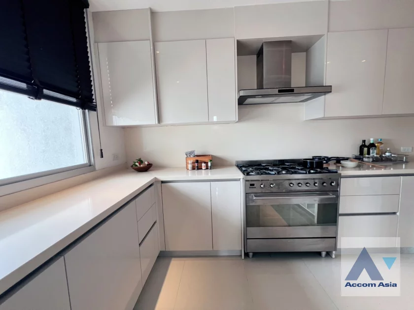 4  4 br Apartment For Rent in Sathorn ,Bangkok BTS Chong Nonsi at Private Low-Rise Residence Only 7 Units in Project 1415805
