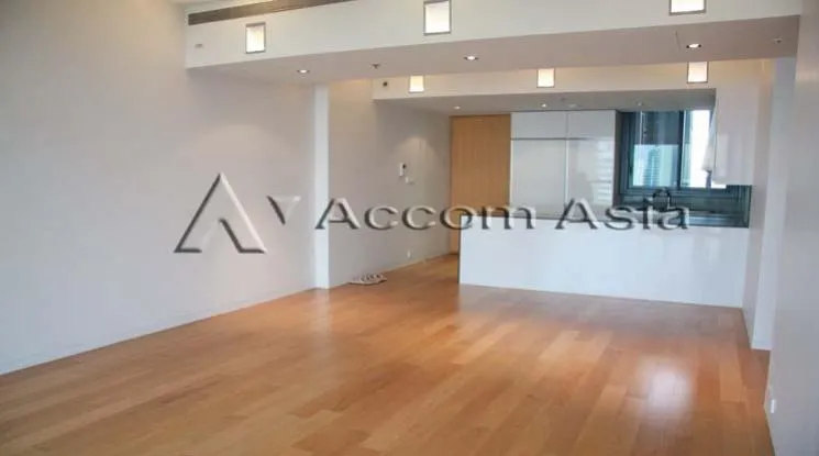 unit 2 Bedrooms  Condominium For Rent in Sathorn, Bangkok  near BTS Chong Nonsi - MRT Lumphini (1515828)