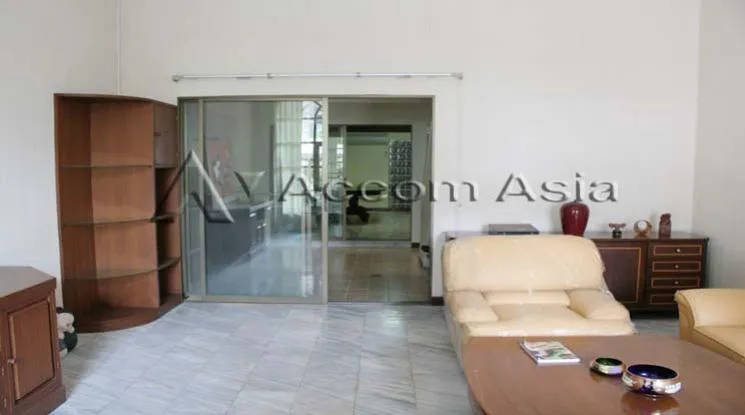unitHome Office |  4 Bedrooms  House For Rent in Sukhumvit, Bangkok  near BTS Phrom Phong (2515855)