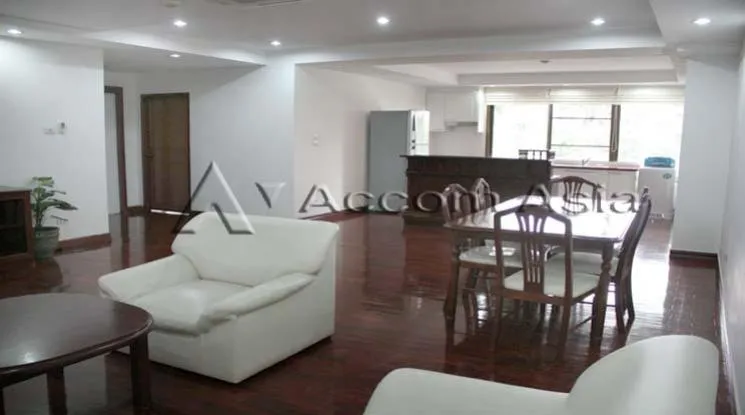 unit 3 Bedrooms  Apartment For Rent in Sukhumvit, Bangkok  near BTS Thong Lo (1415884)