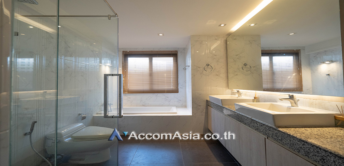 16  4 br Condominium For Rent in Sukhumvit ,Bangkok BTS Nana at Inter Tower 1515899