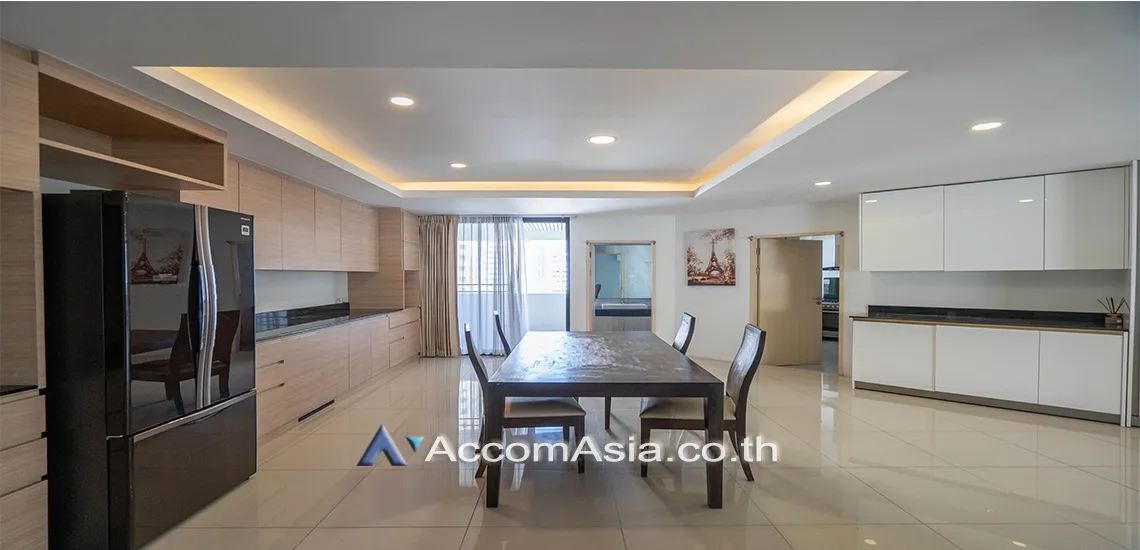 unit 4 Bedrooms  Condominium For Rent in Sukhumvit, Bangkok  near BTS Nana (1515899)